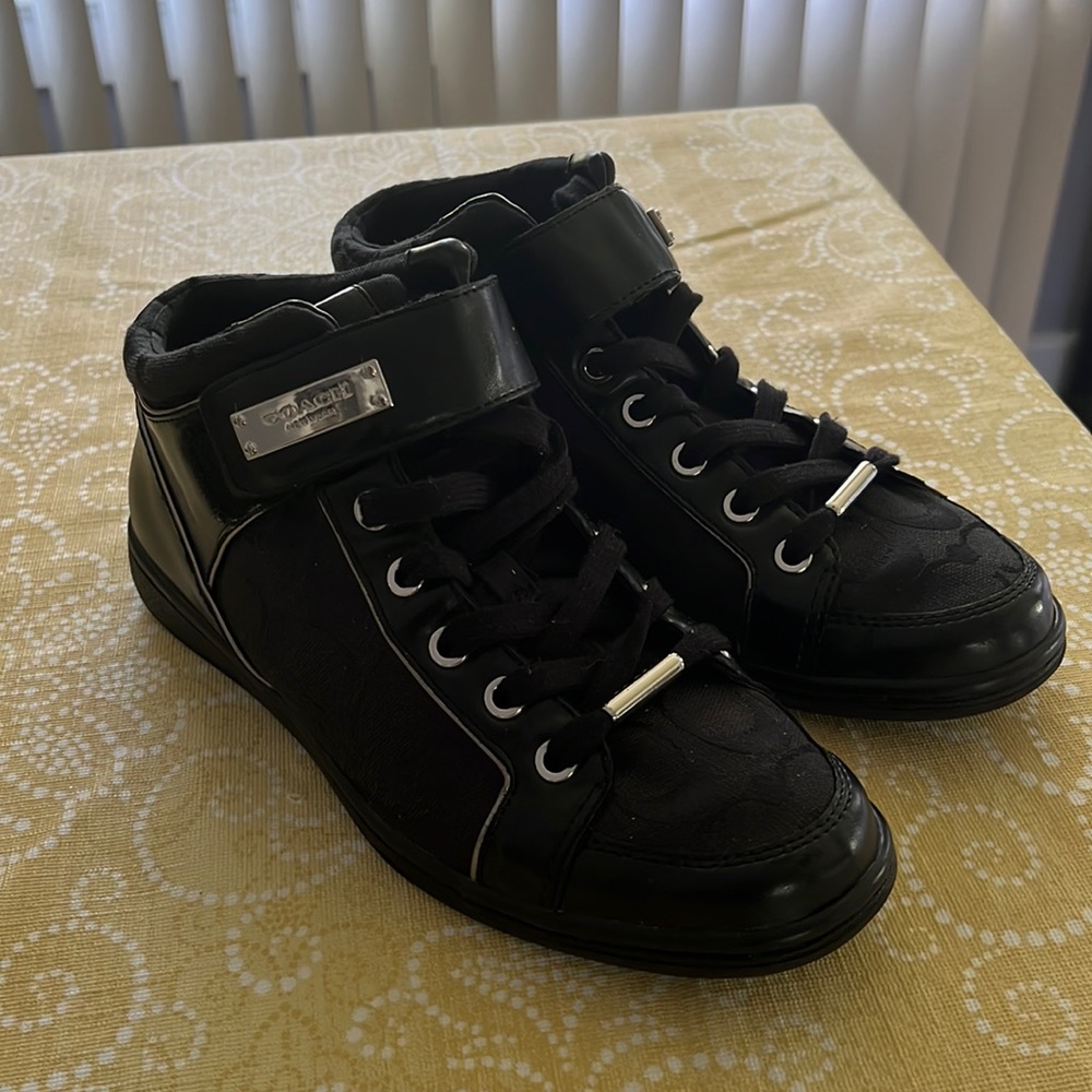 Great condition Coach sneaker/bootie